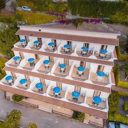 Giulia Holiday park Gioiosa Marea